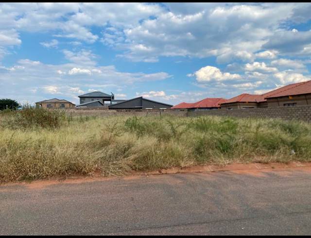 LAND FOR SALE IN CHROOM PARK